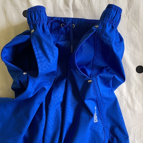 Reebok blue athletic shorts 3 pockets 1 zippered NWOT - Picture 9 of 12
